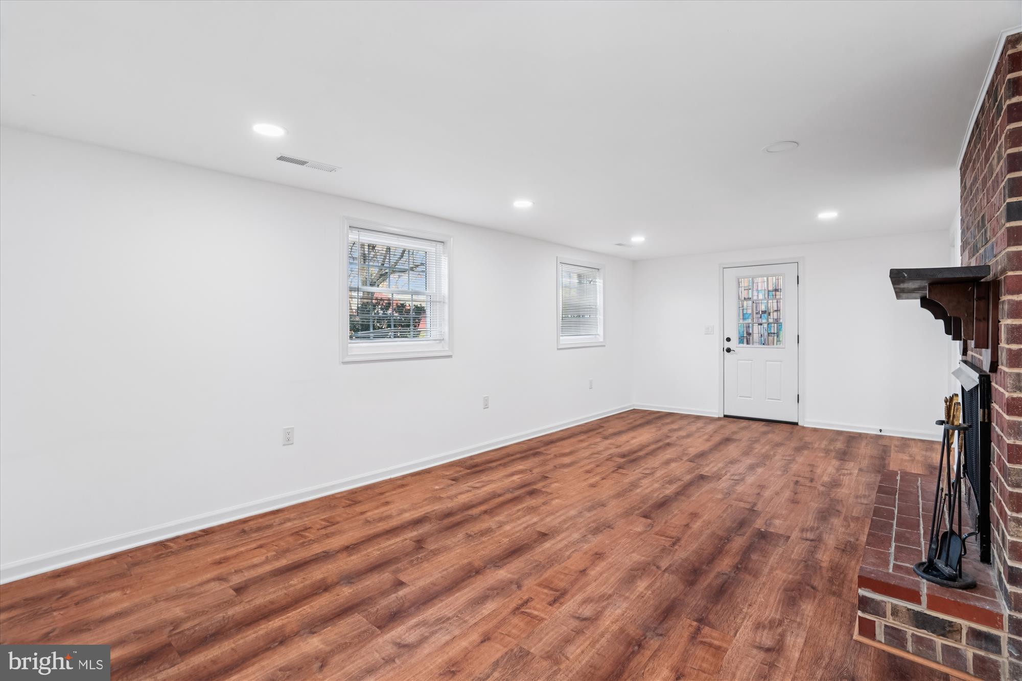 CALVERTON - Residential