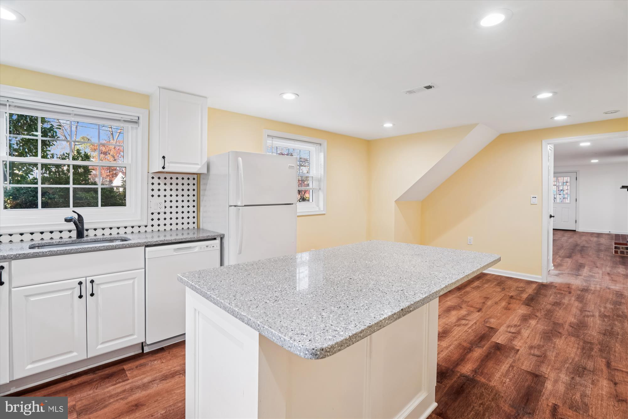 CALVERTON - Residential