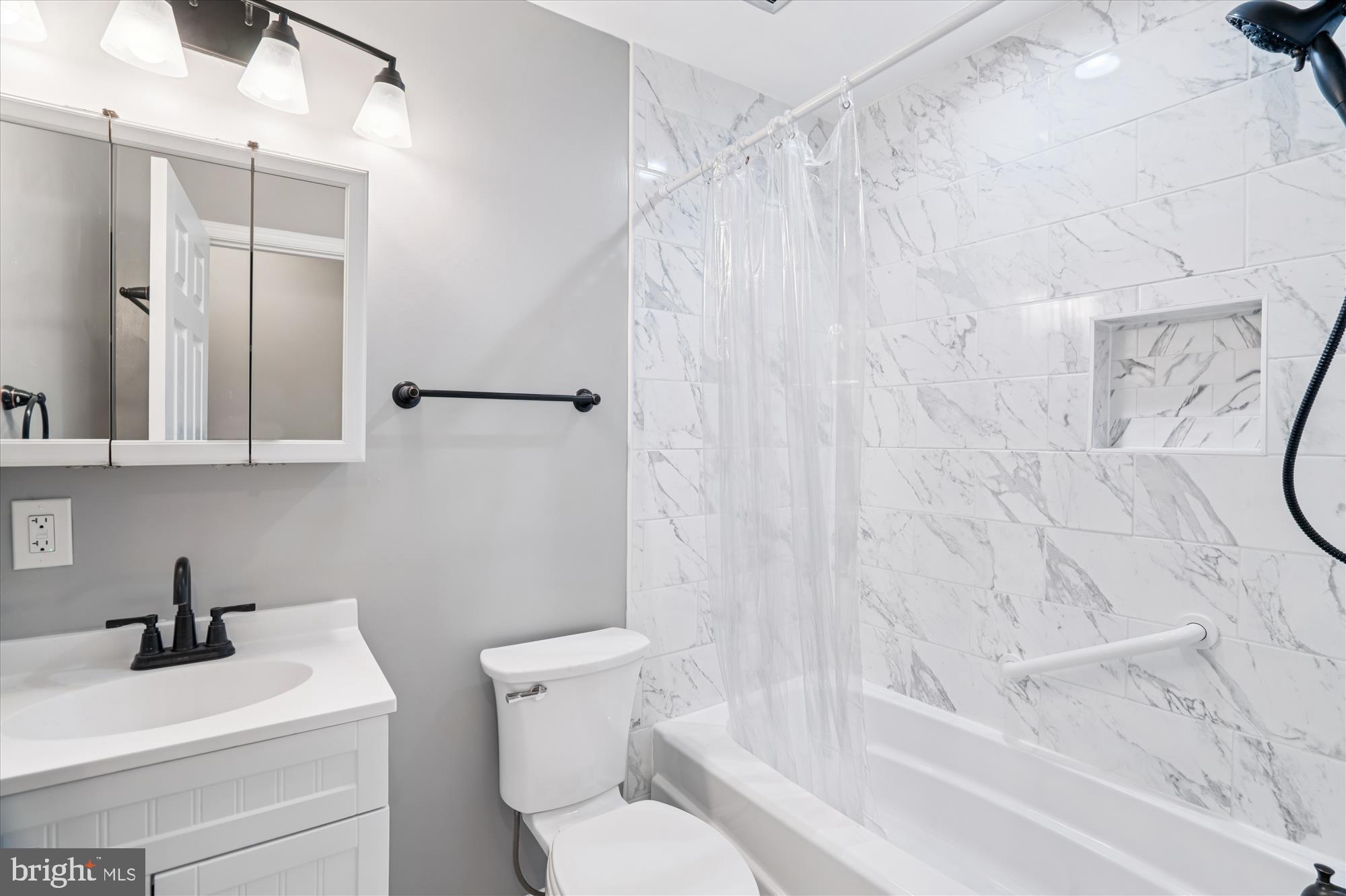 CALVERTON - Residential