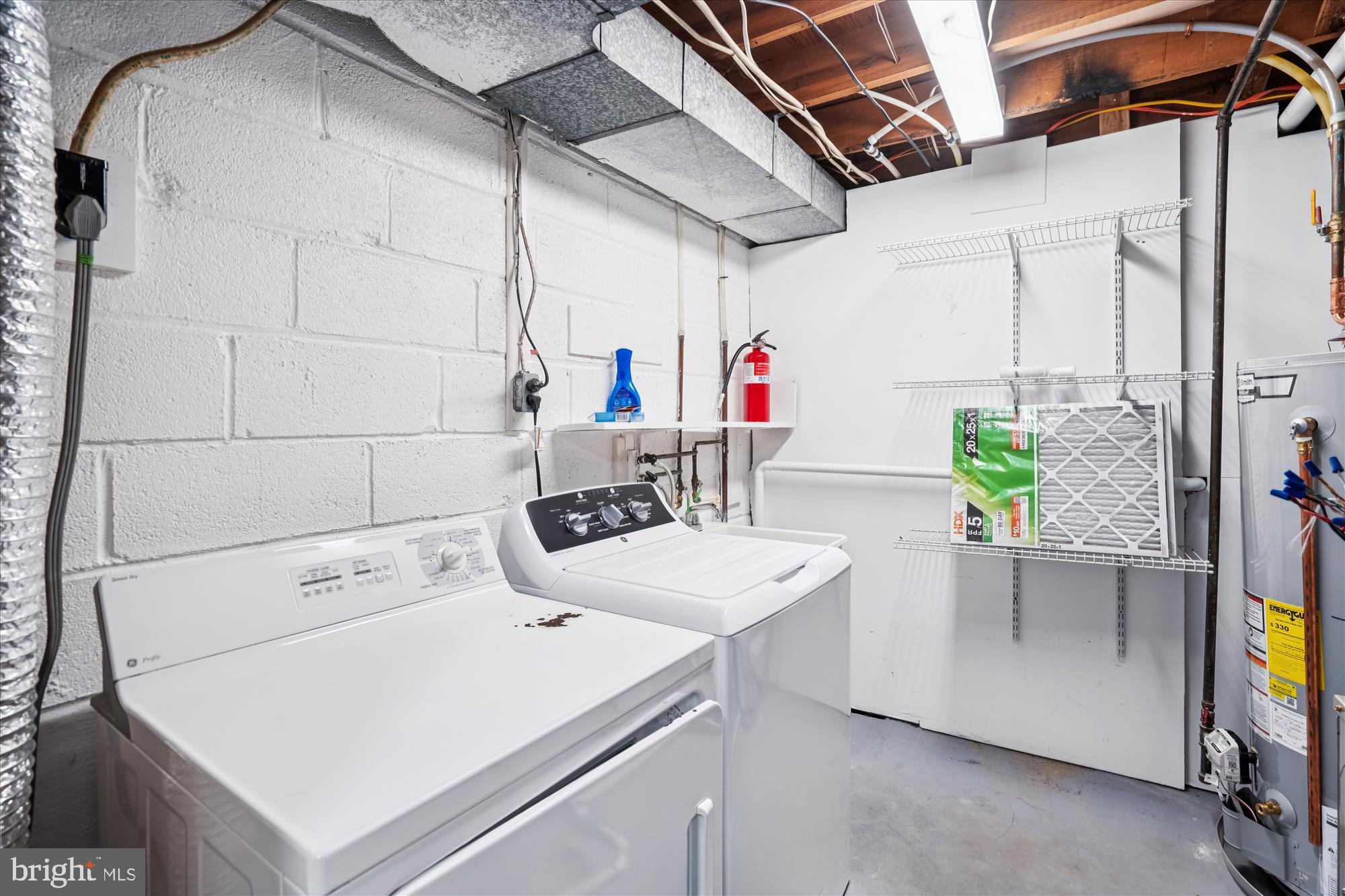 CALVERTON - Residential