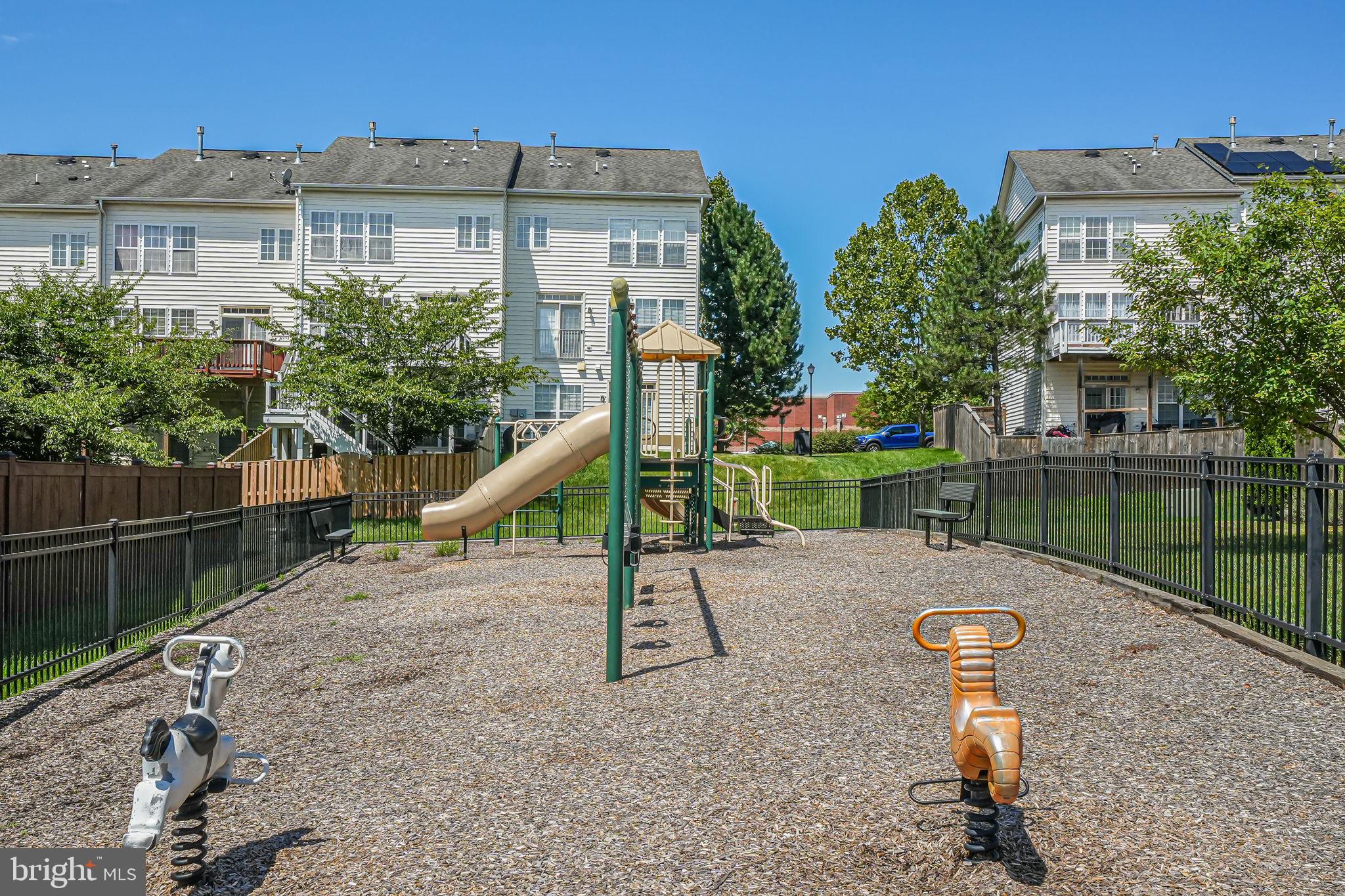 PORT POTOMAC - Residential