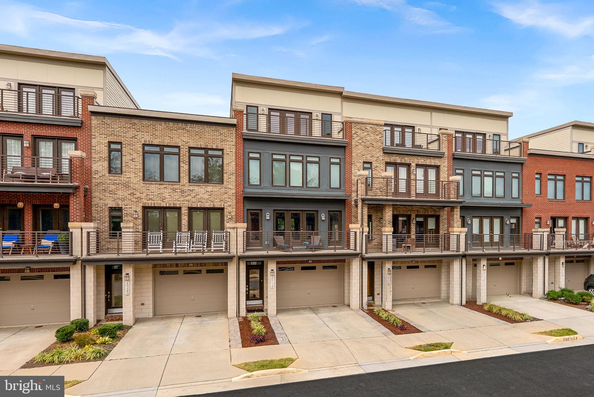 ASHBURN OVERLOOK - Residential