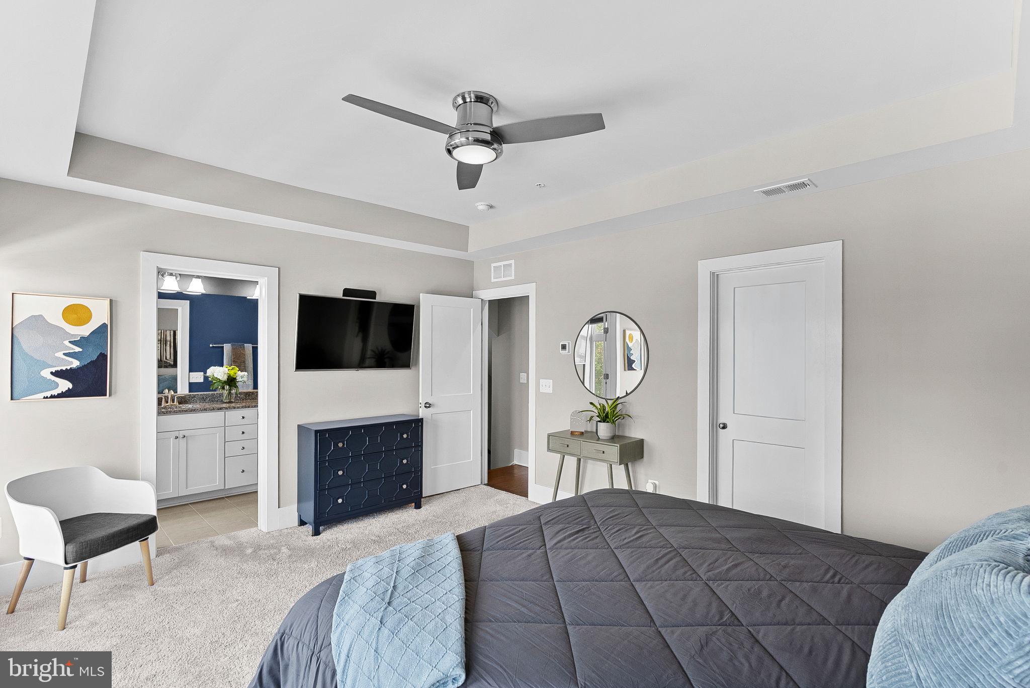 ASHBURN OVERLOOK - Residential