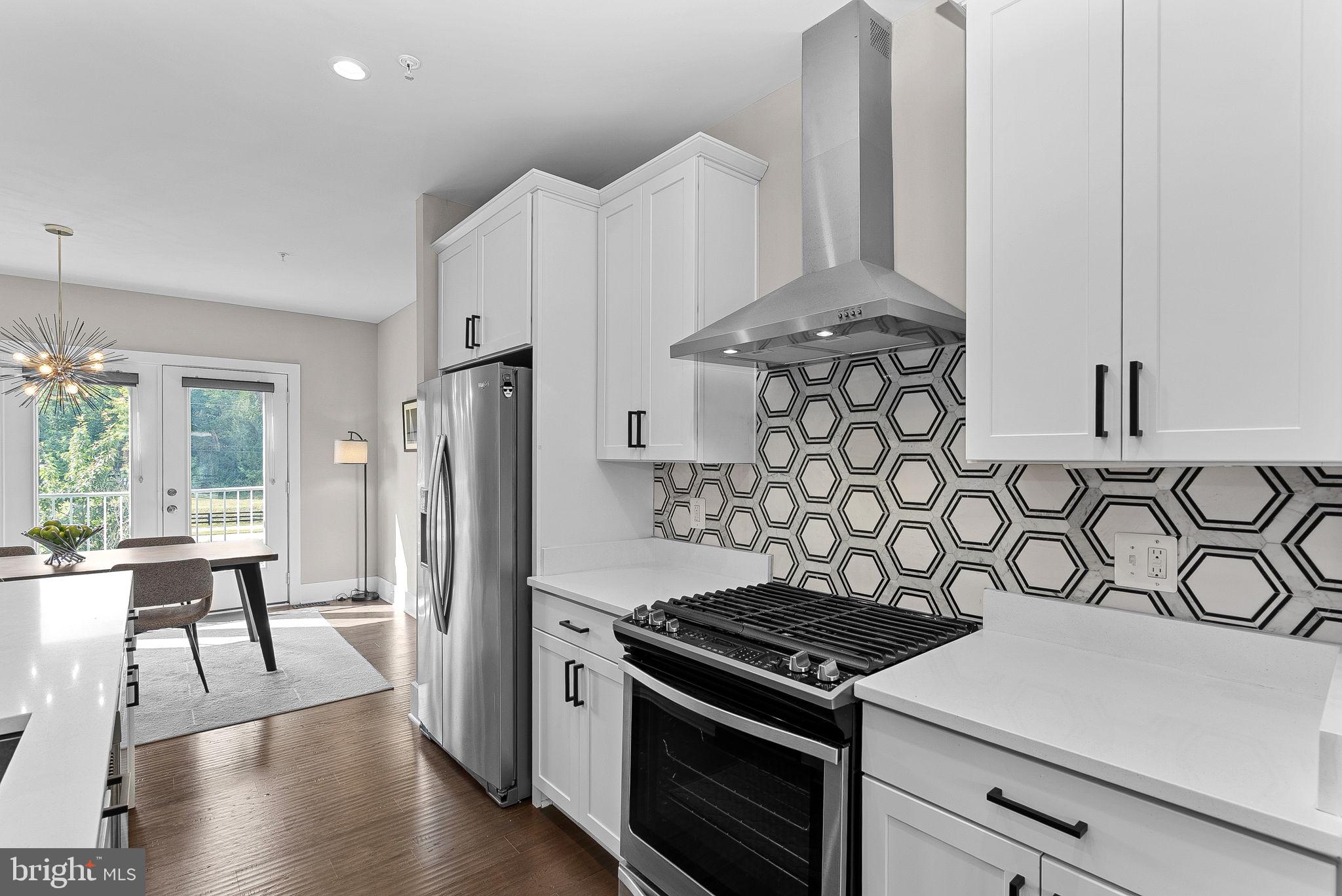 ASHBURN OVERLOOK - Residential