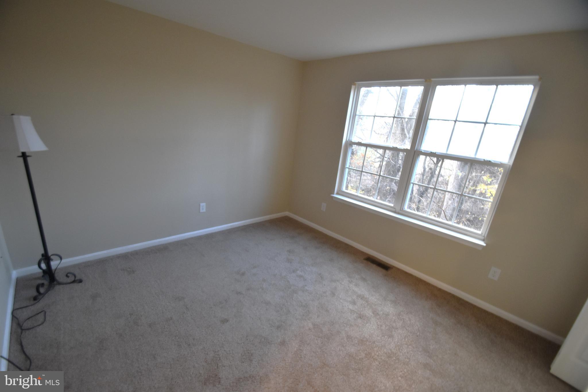 KNOTTS LANDING - Residential