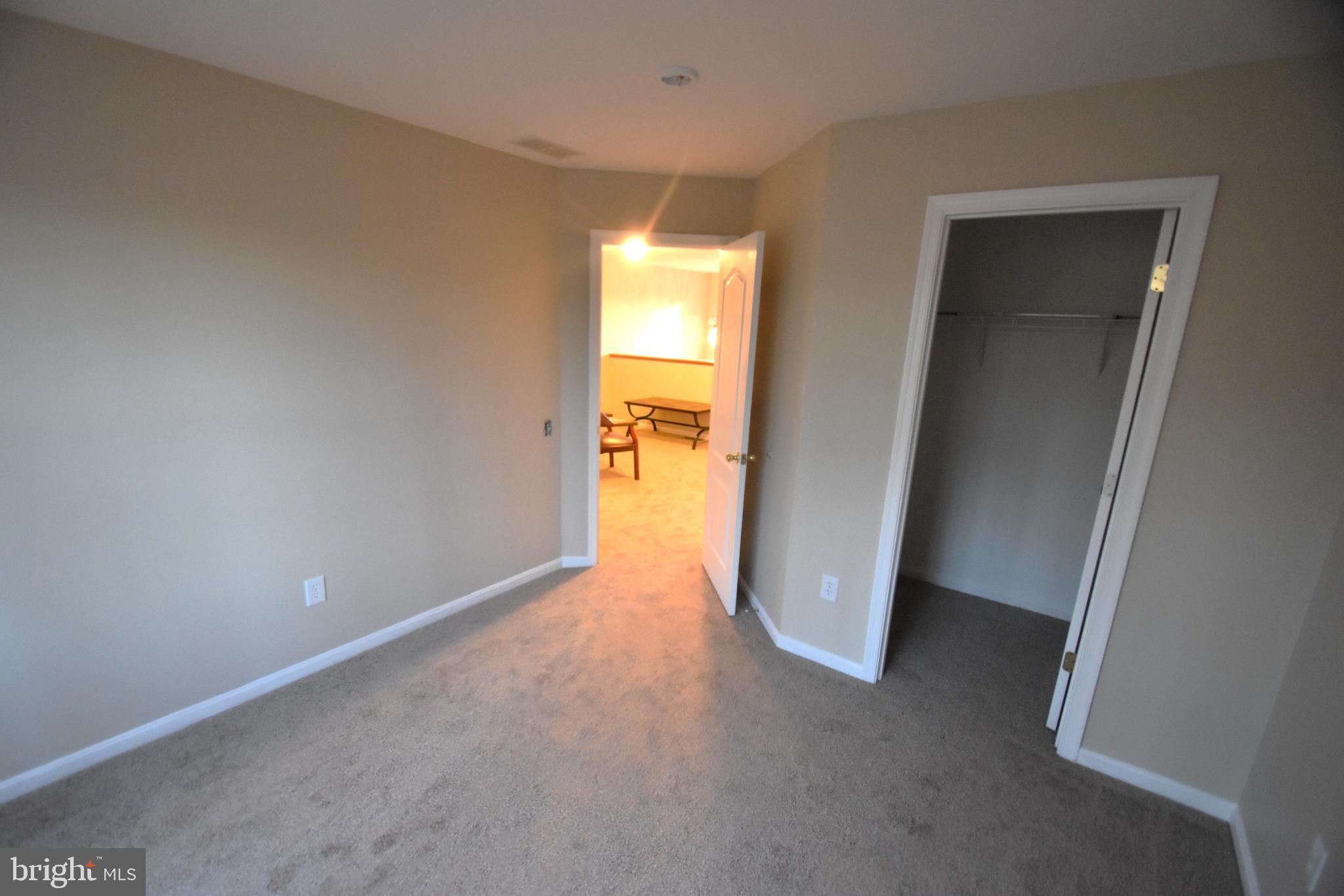 KNOTTS LANDING - Residential