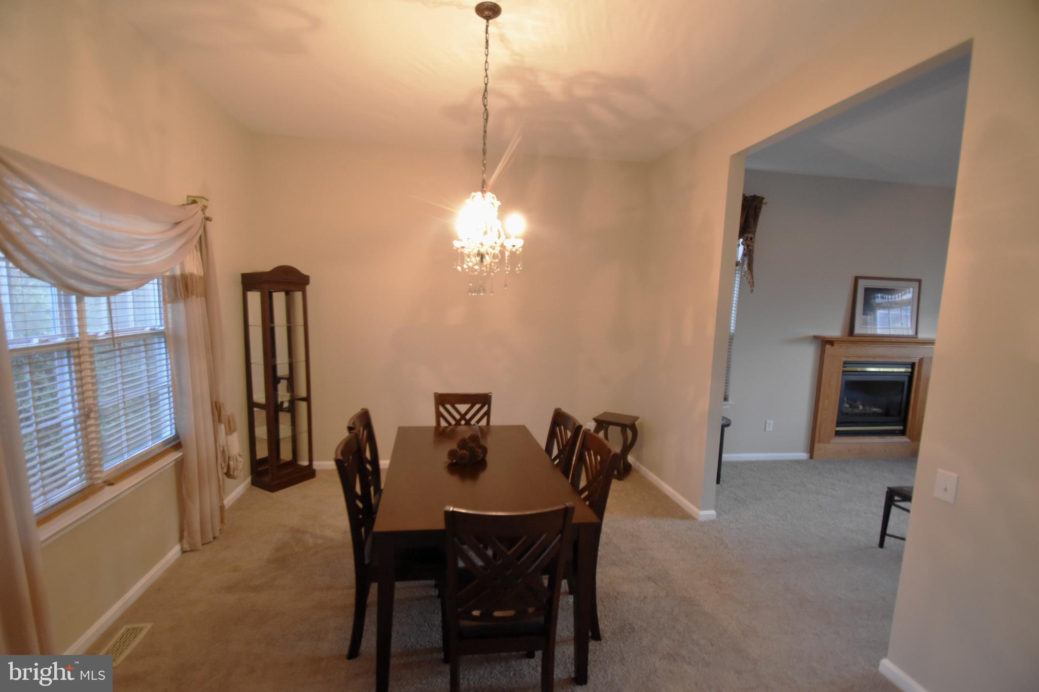 KNOTTS LANDING - Residential