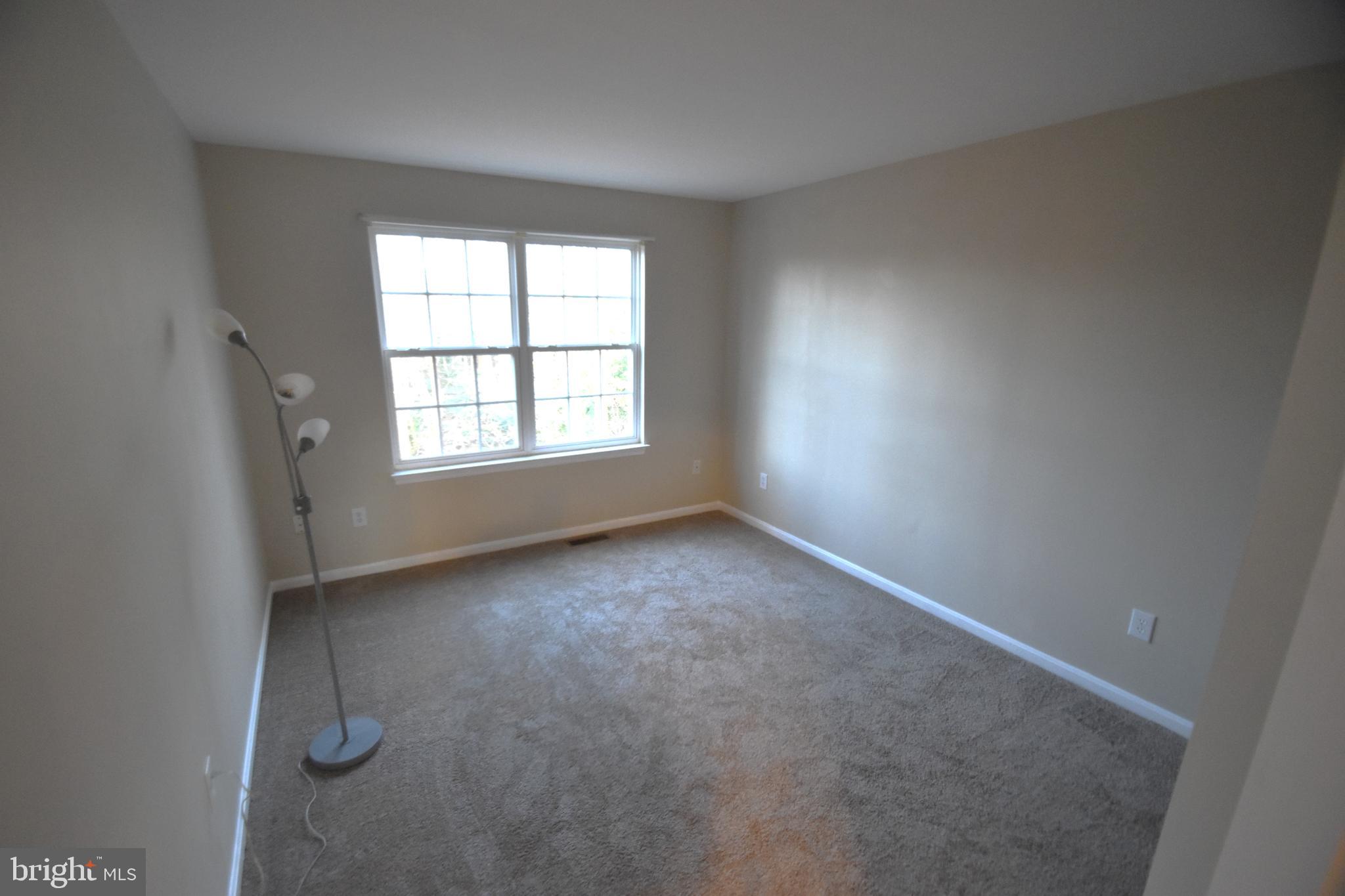 KNOTTS LANDING - Residential