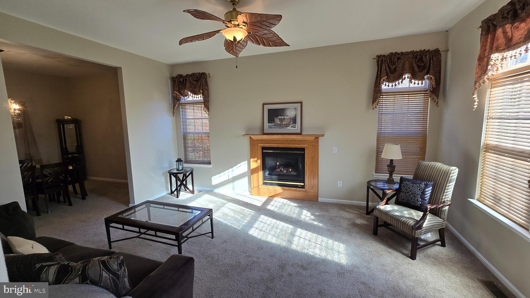 KNOTTS LANDING - Residential