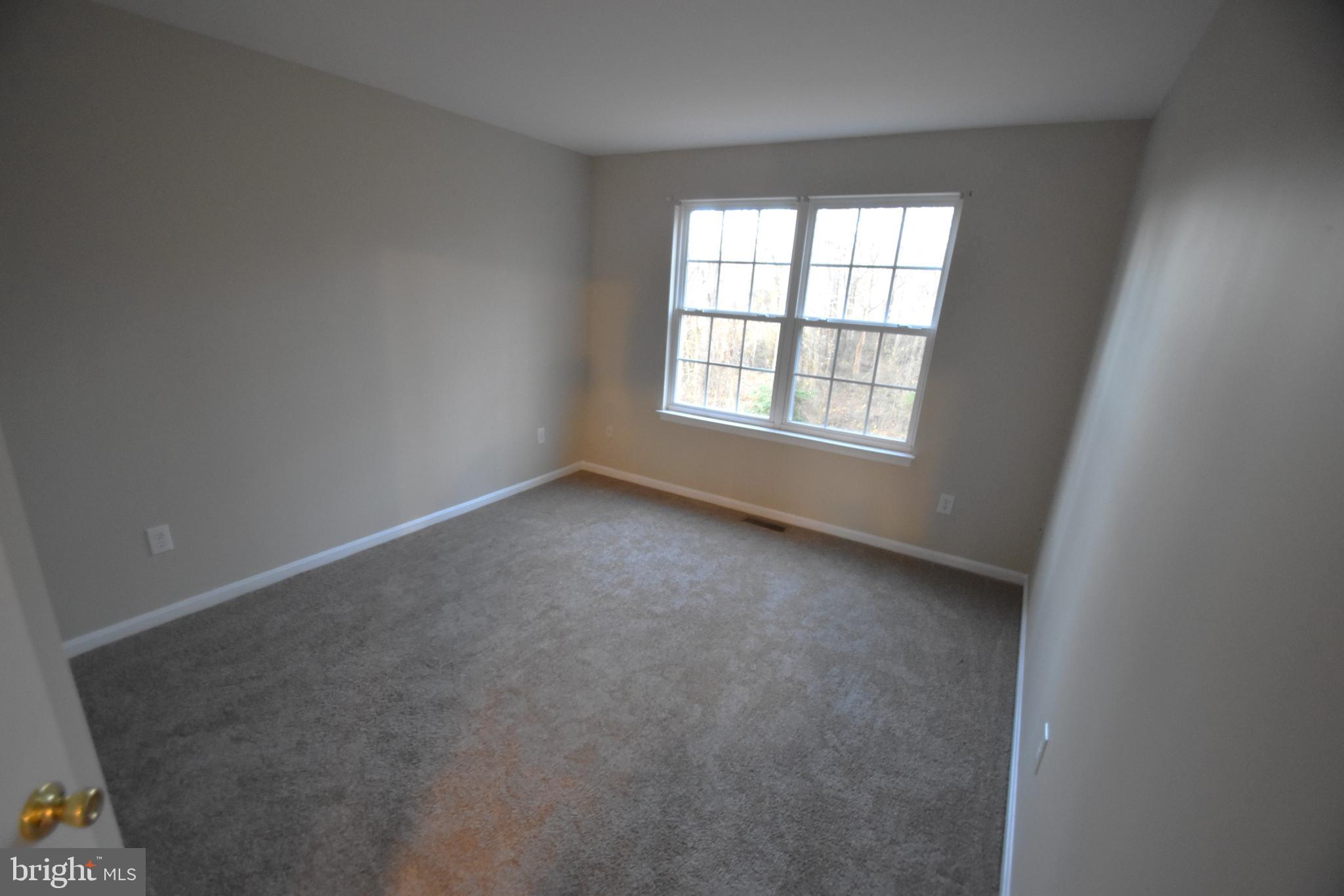 KNOTTS LANDING - Residential