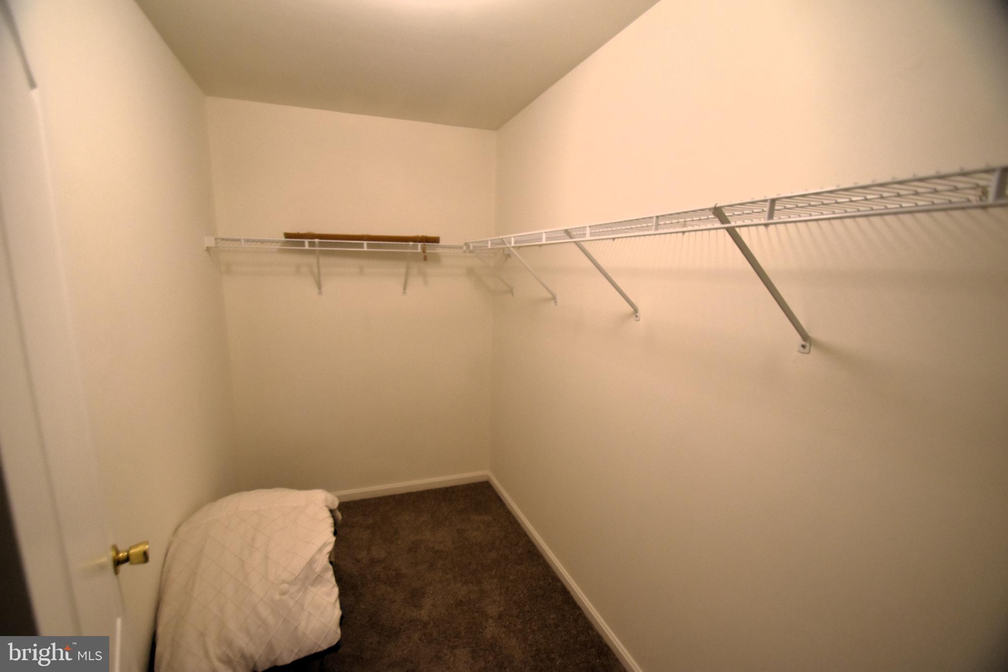 KNOTTS LANDING - Residential