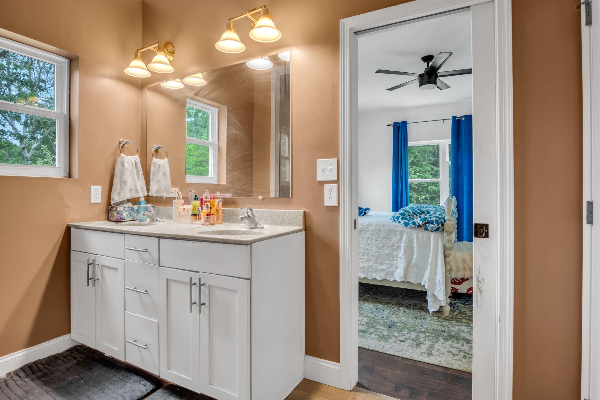BISHOP WOODS - Residential