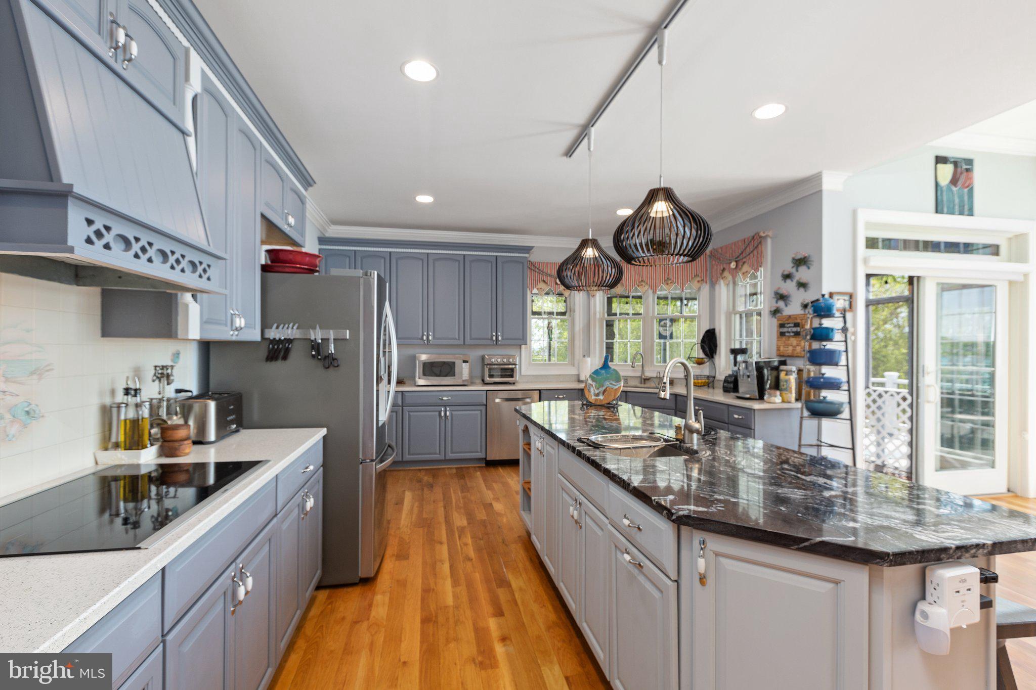 PAYNES POINT - Residential