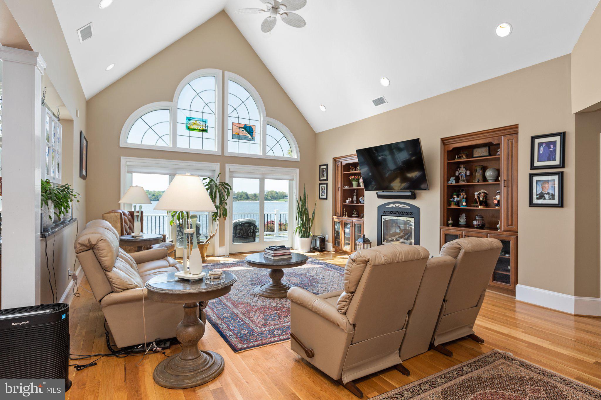 PAYNES POINT - Residential