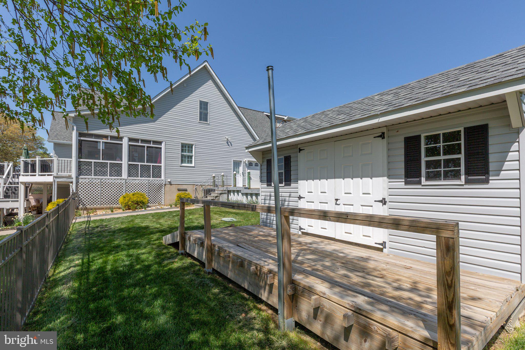 PAYNES POINT - Residential