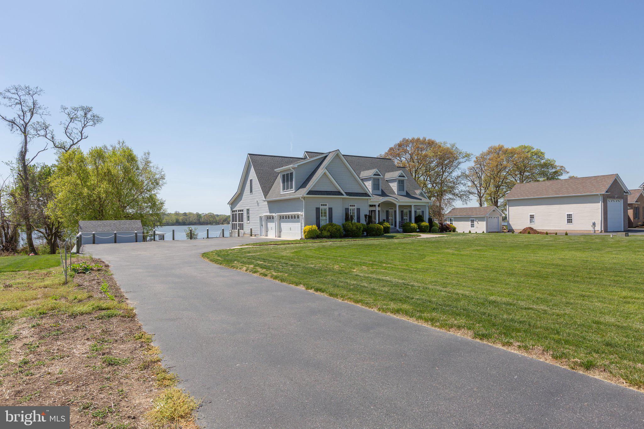 PAYNES POINT - Residential