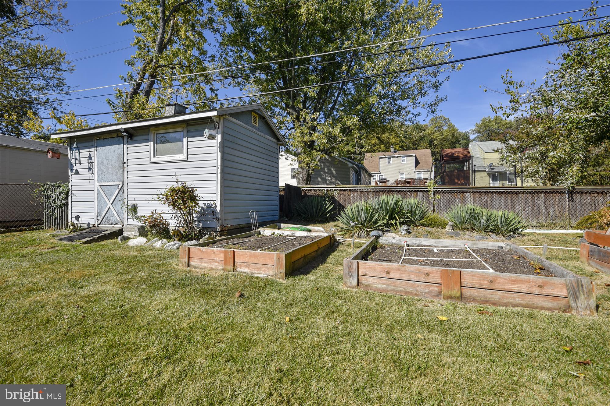 HILLENDALE PARK - Residential