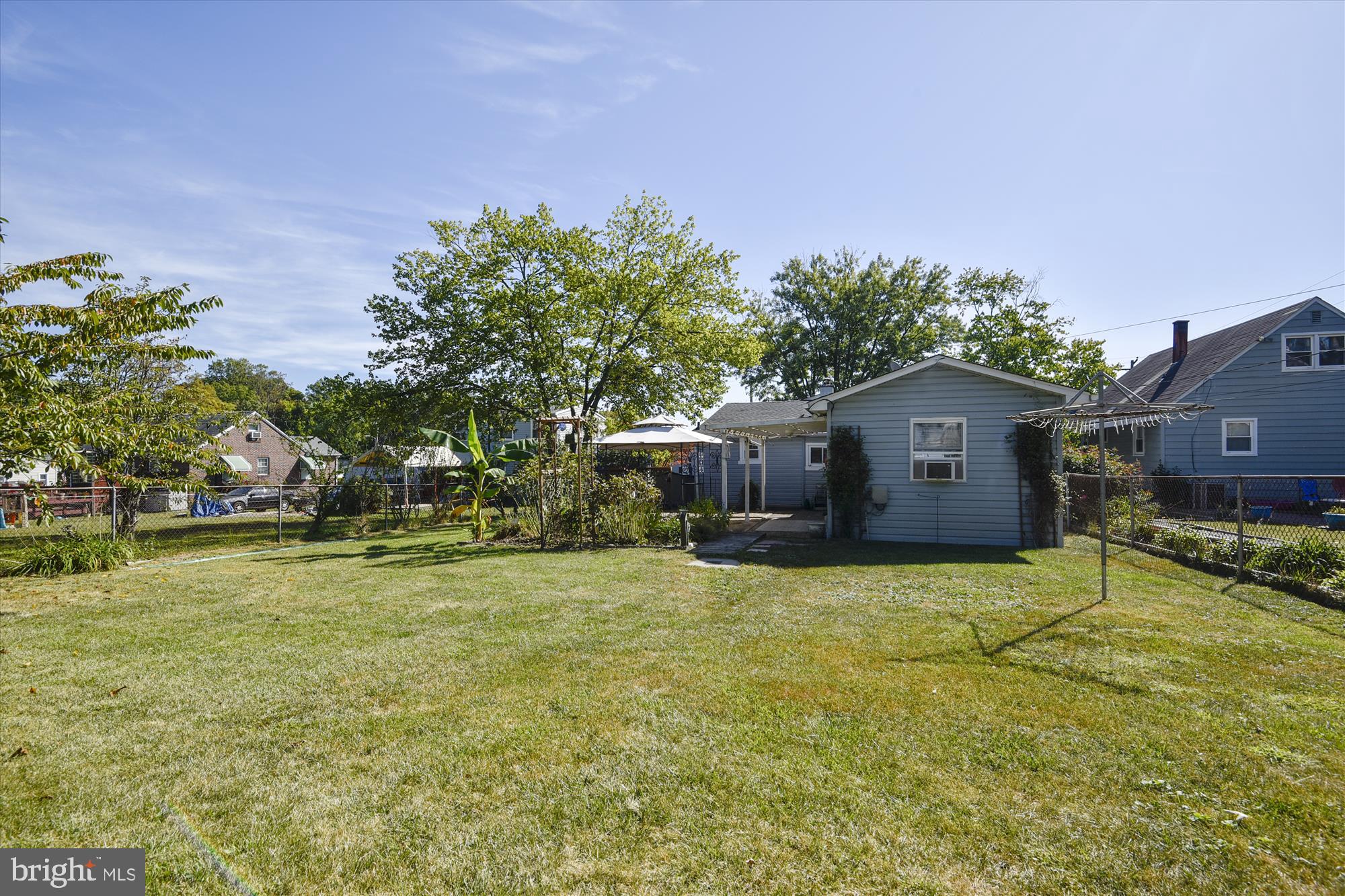 HILLENDALE PARK - Residential