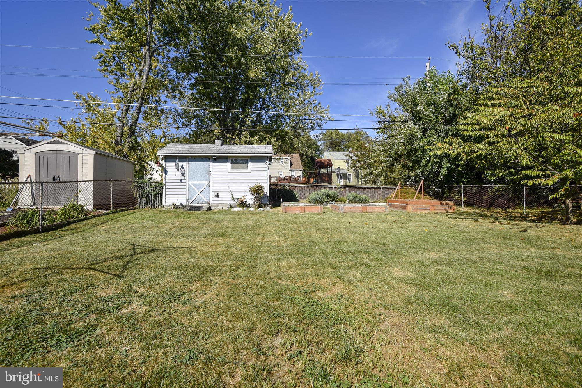 HILLENDALE PARK - Residential