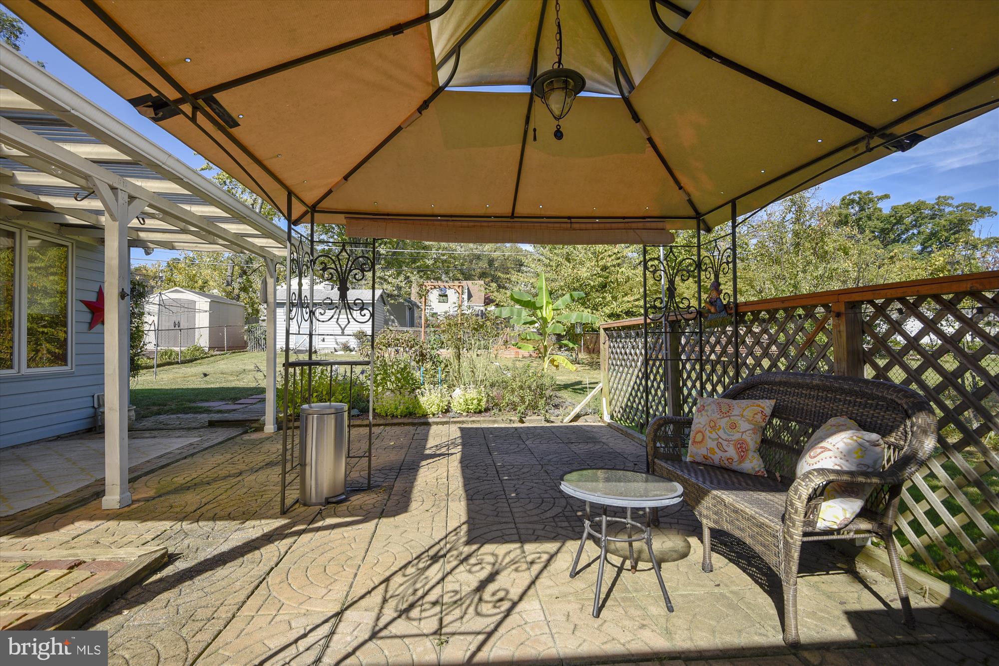 HILLENDALE PARK - Residential