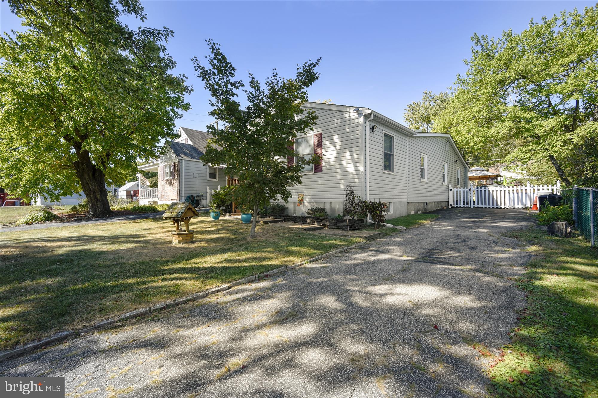 HILLENDALE PARK - Residential