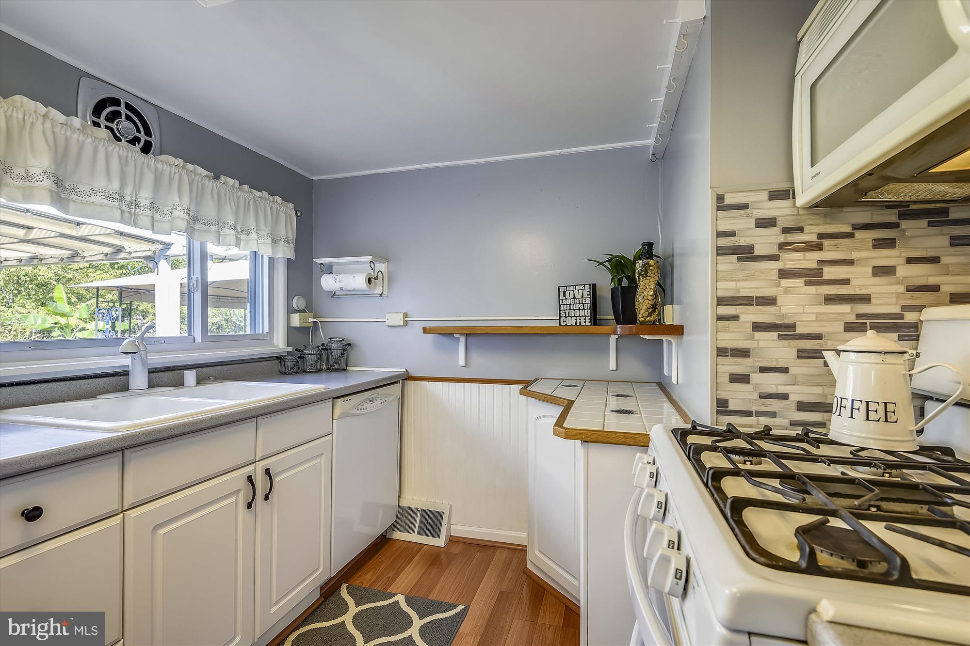 HILLENDALE PARK - Residential