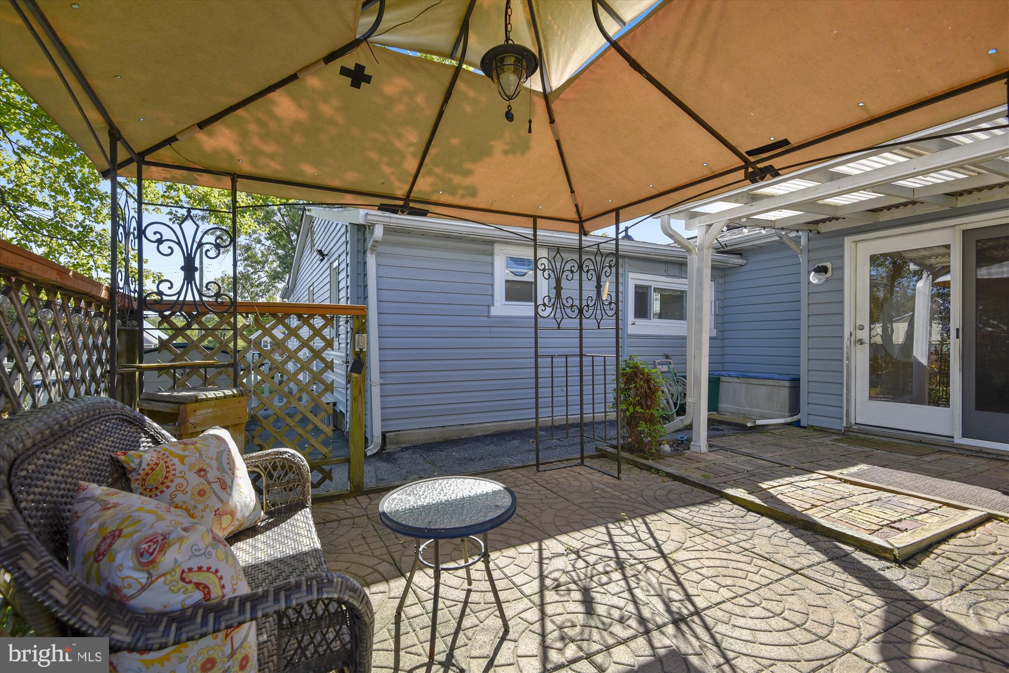 HILLENDALE PARK - Residential