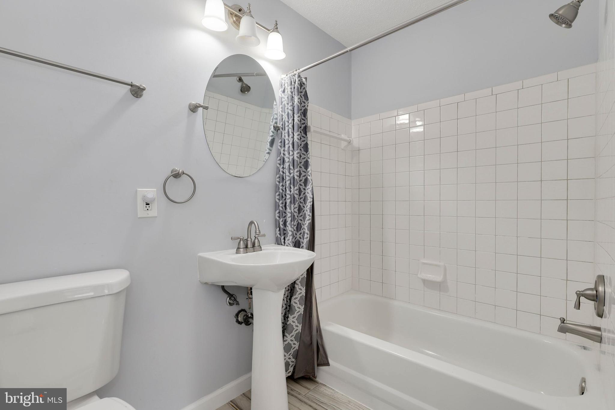 WINTERGATE AT LONGMEAD CROSSING - Residential