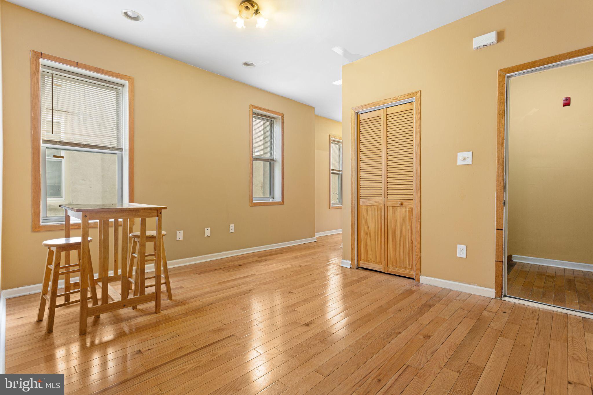 1237 W ALLEGHENY AVENUE