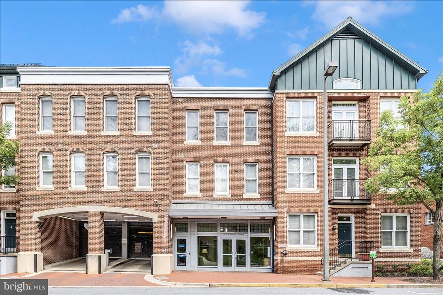 Welcome to Maxwell Place - downtown livning on Carroll Creek.  One bedroom/one bath first floor condo in sought after Maxwell Place condos in the heart ot downtown.  Open concept living area in this quaint condo, perfect for first time buyers. Owners offering furnishings as part of the sale, so move in and enoy!  Maxwell place features secure entry, garage parking, fitness center, and professional managment.  Unit includes assigned garage parking and a secure storage area.  Freshly painted and move in ready..
Enjoy the perfect combination of modern luxury and historic charm with shops, restaurants, galleries, theaters, cafes and parks just steps from your door. Prime condos on Carroll Creek are rare and do not come on the market often.