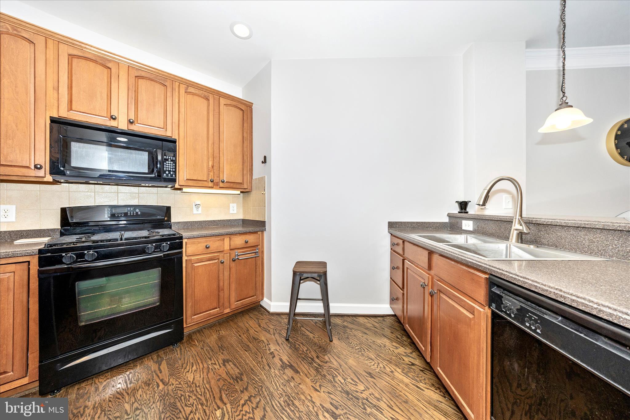 MAXWELL PLACE - Residential