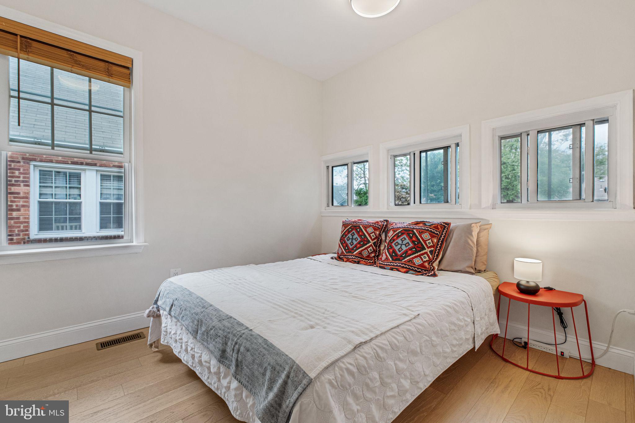 BRENTWOOD - Residential