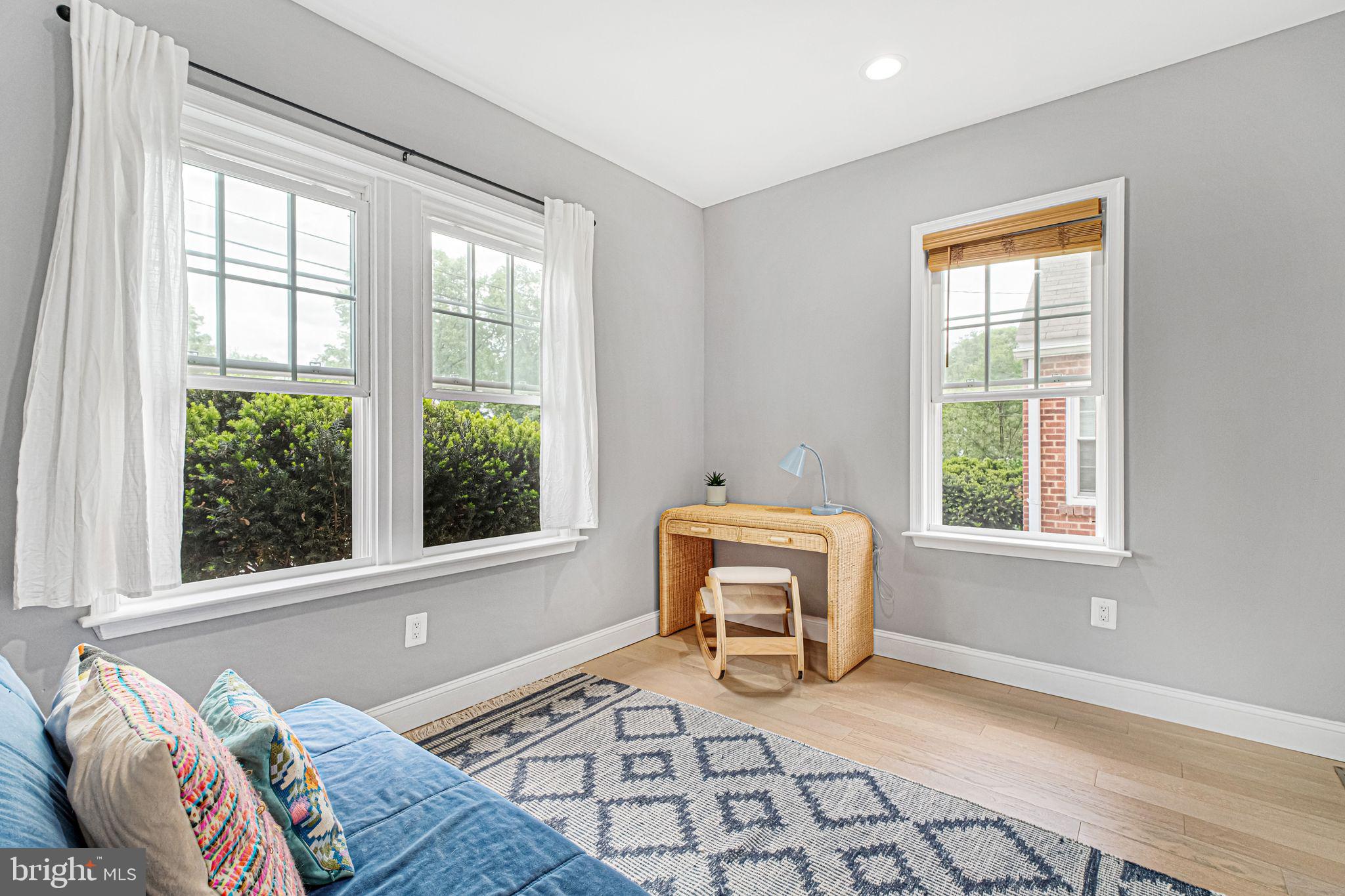 BRENTWOOD - Residential