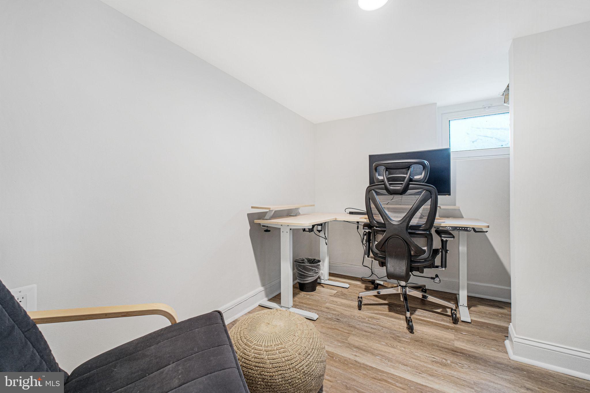 BRENTWOOD - Residential