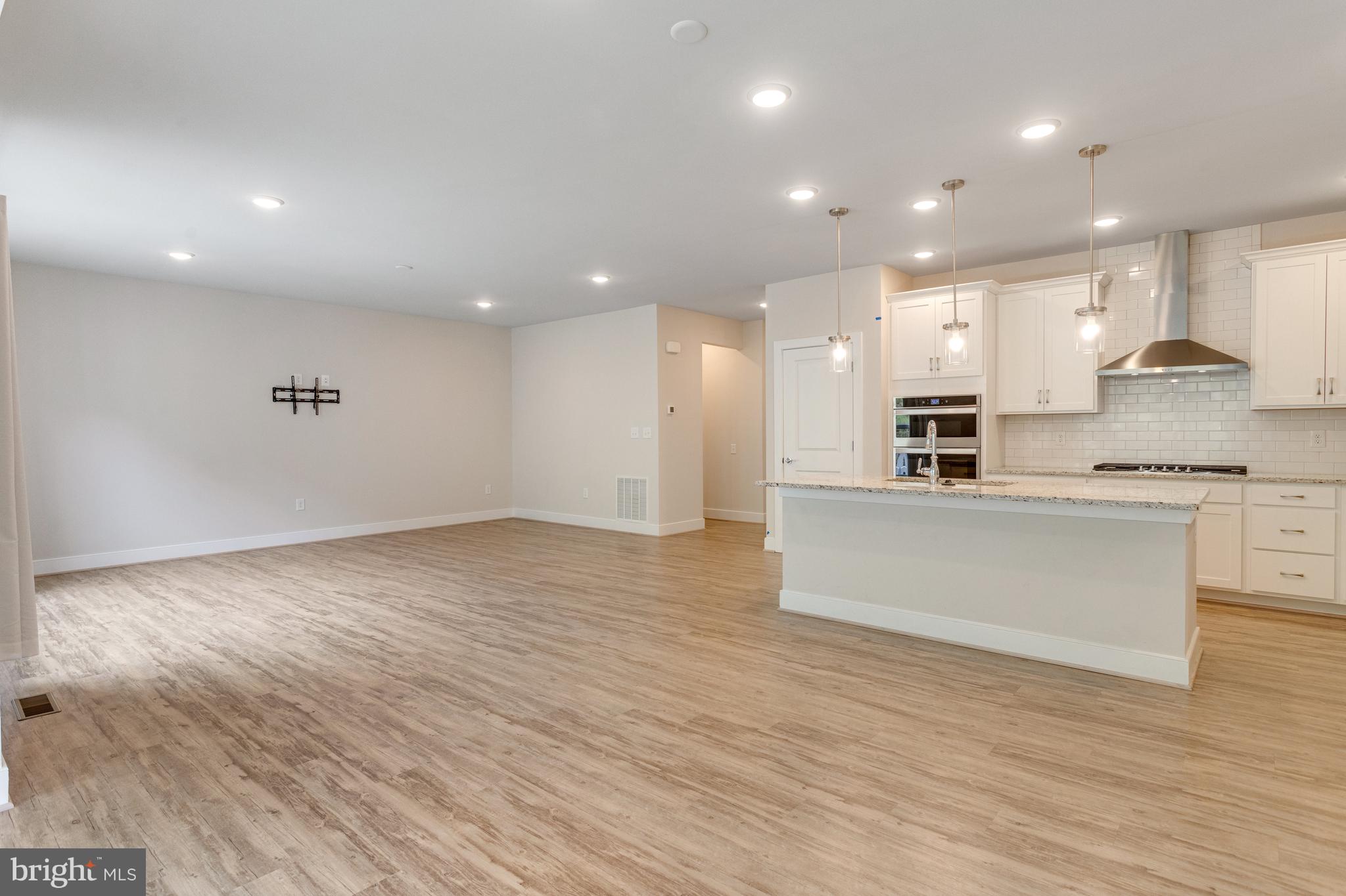 POTOMAC SHORES - Residential Lease