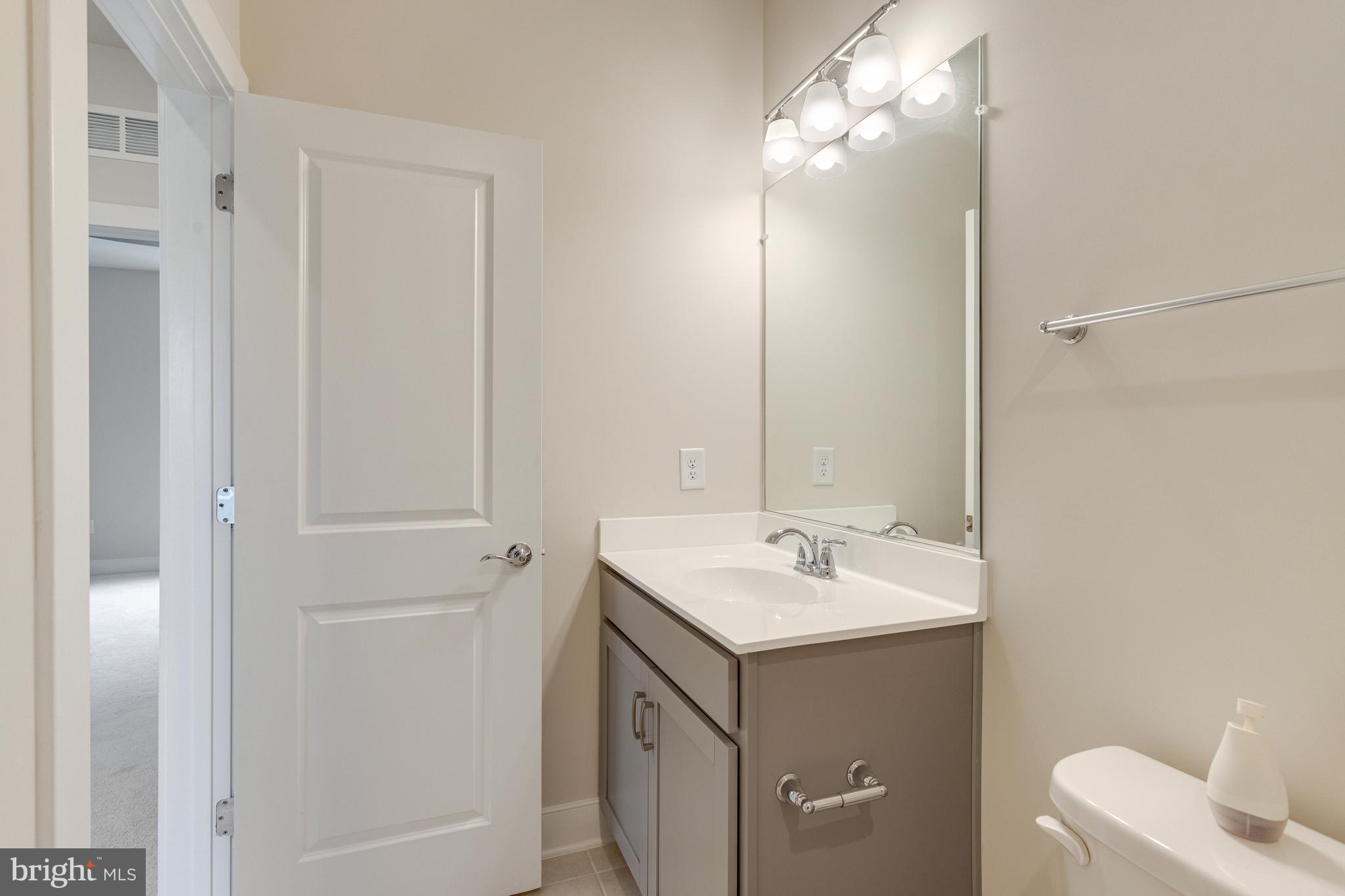 POTOMAC SHORES - Residential Lease