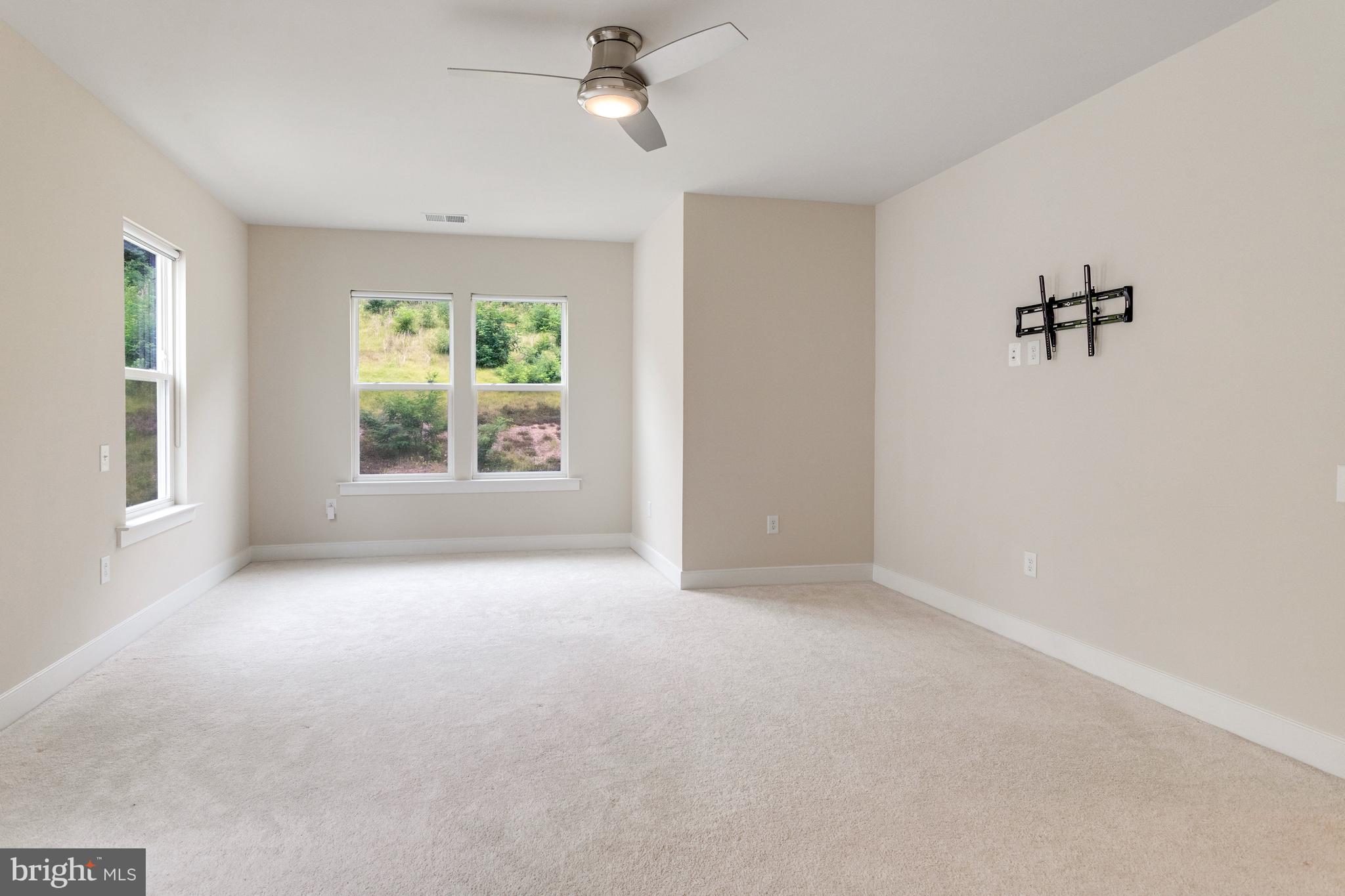 POTOMAC SHORES - Residential Lease