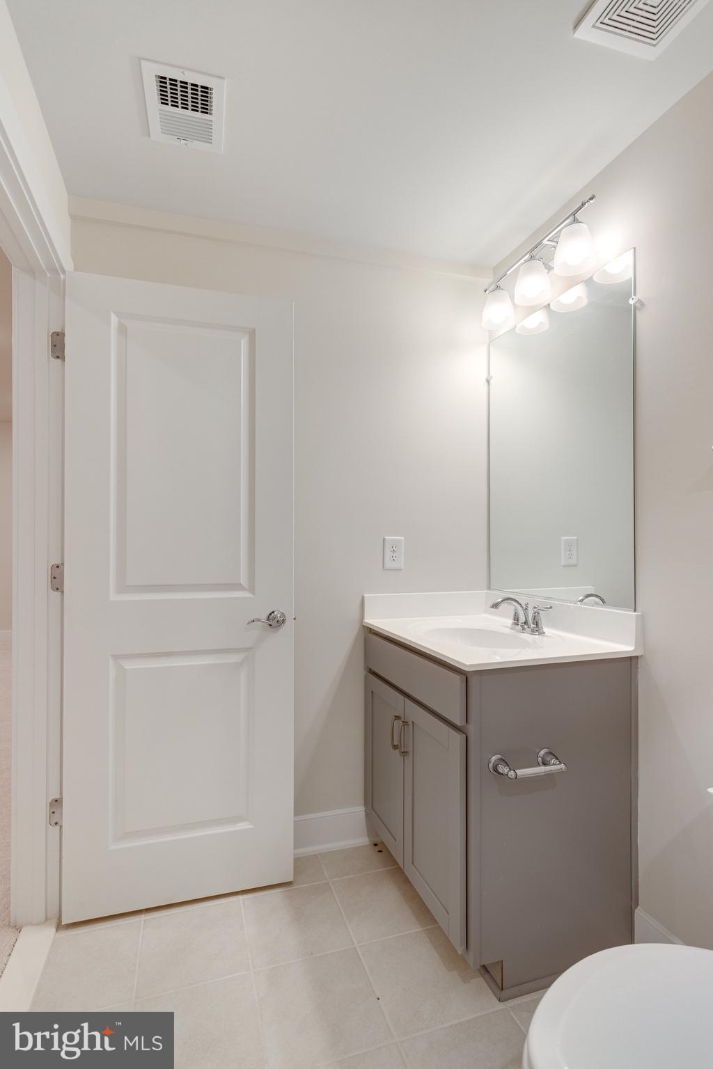 POTOMAC SHORES - Residential Lease