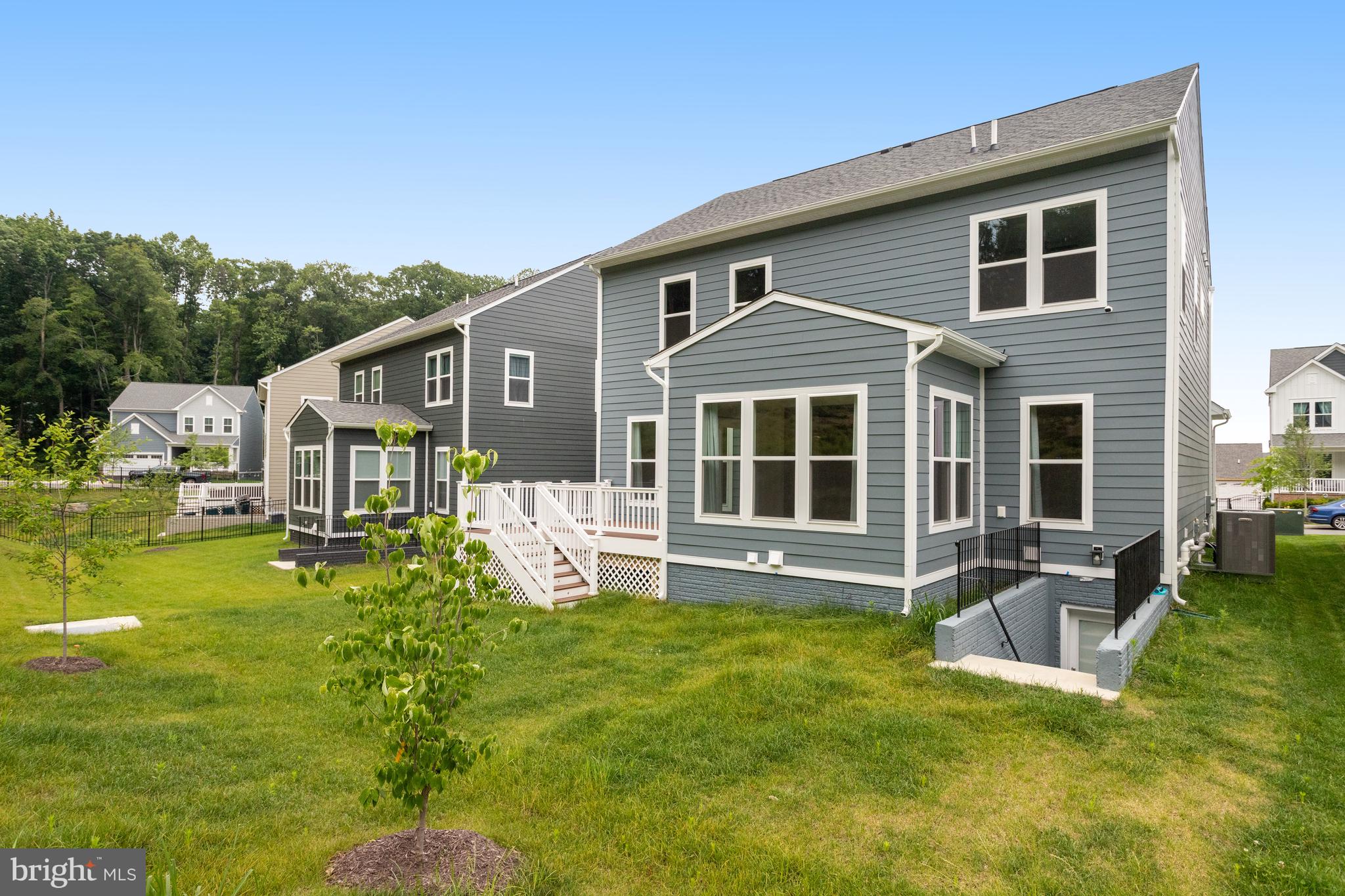 POTOMAC SHORES - Residential Lease