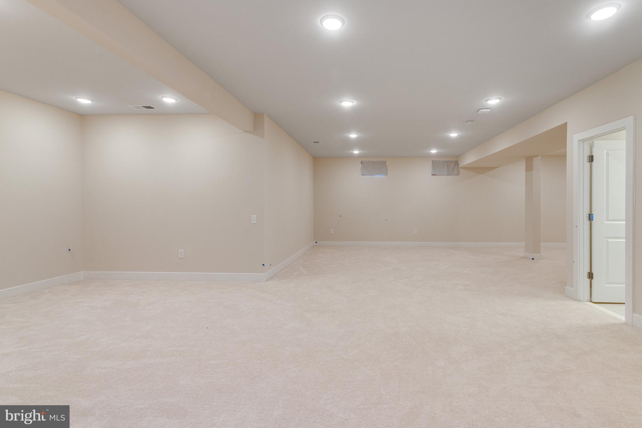 POTOMAC SHORES - Residential Lease