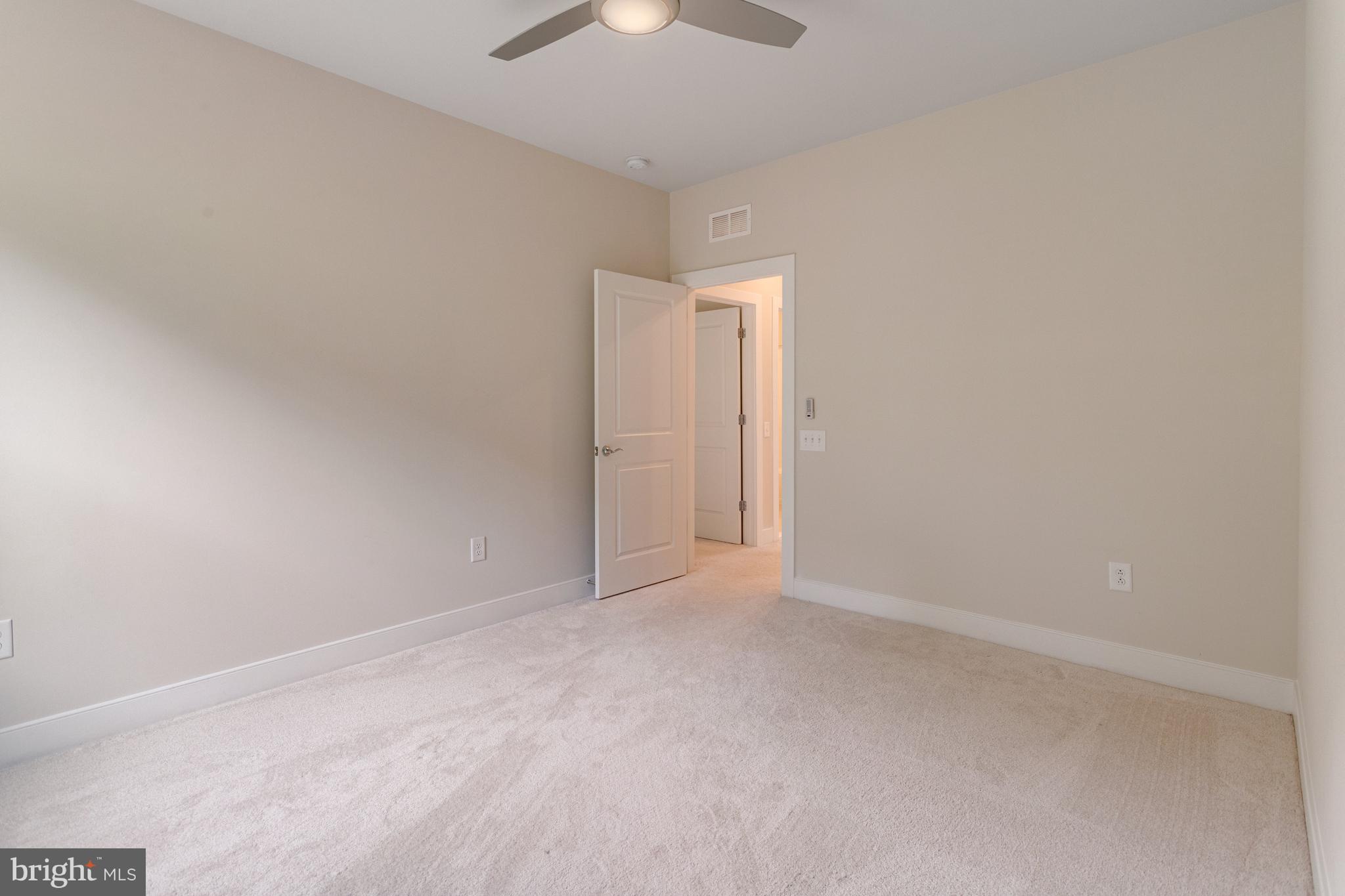 POTOMAC SHORES - Residential Lease