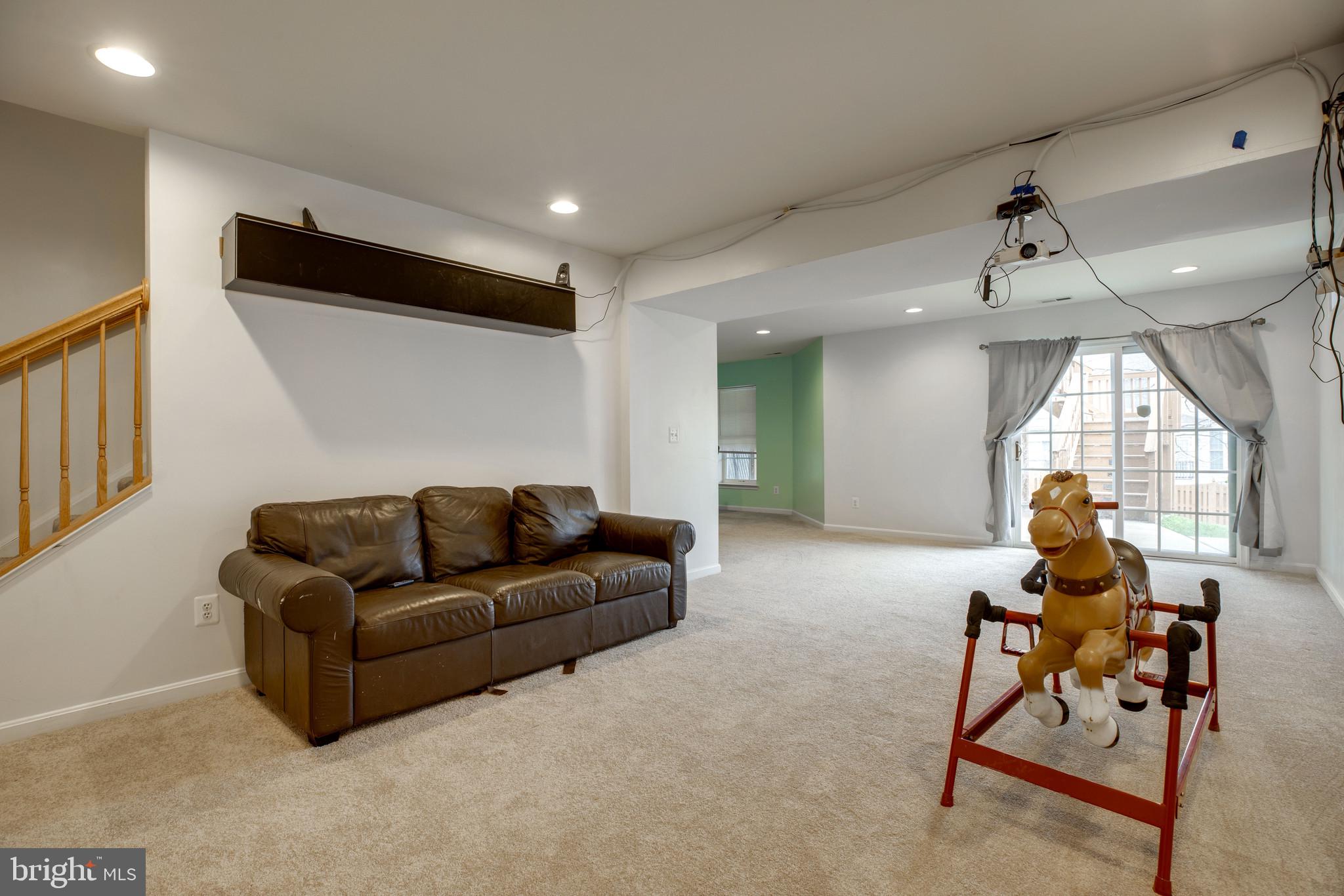 PARKWAY WEST - Residential