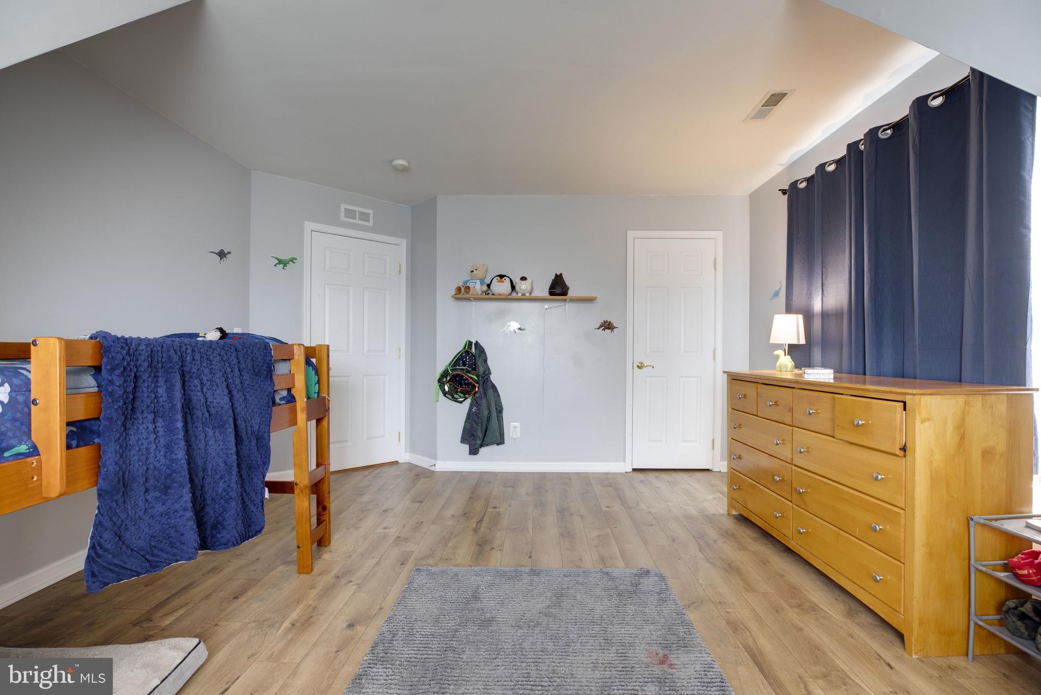 PARKWAY WEST - Residential