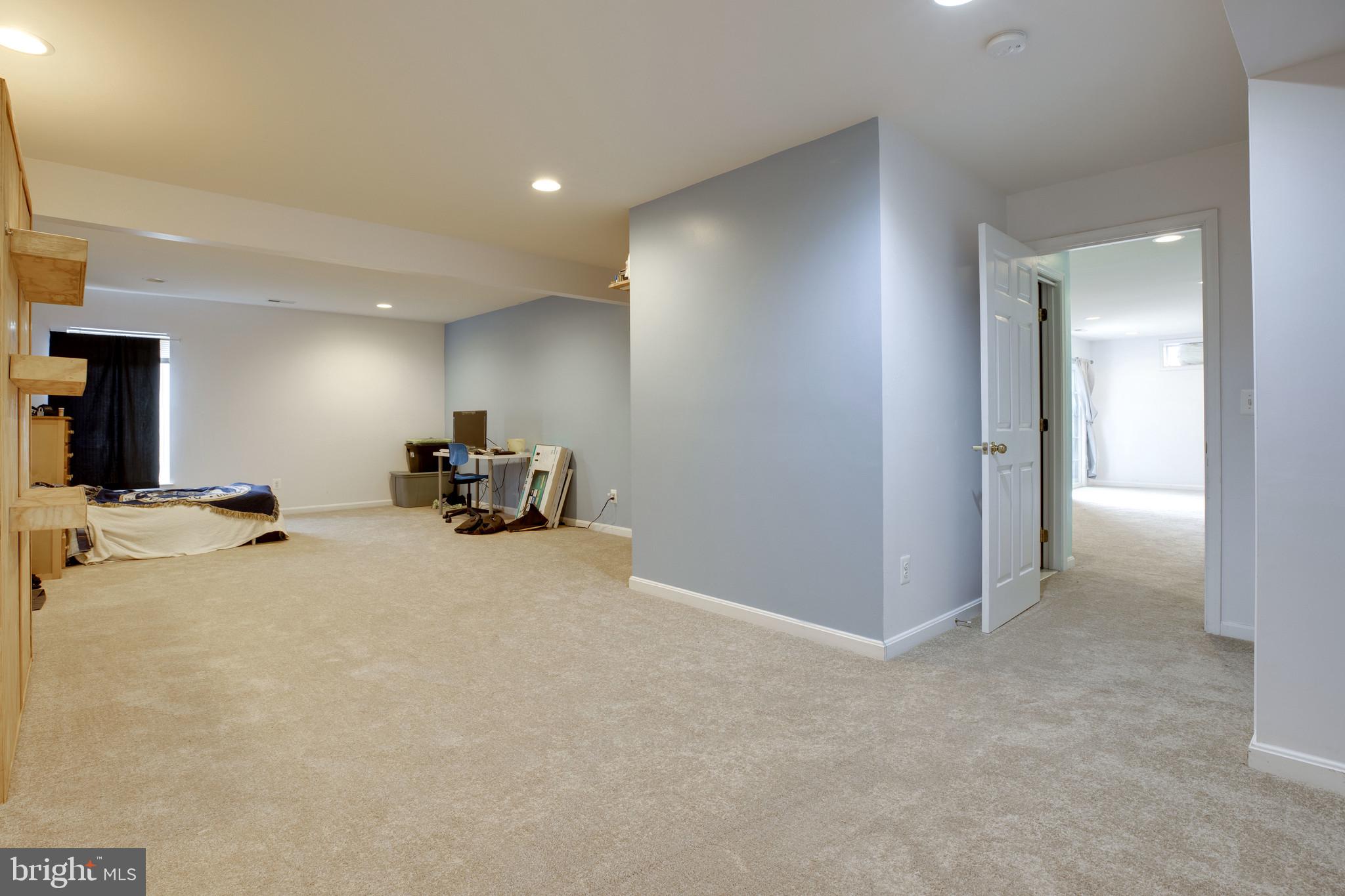 PARKWAY WEST - Residential