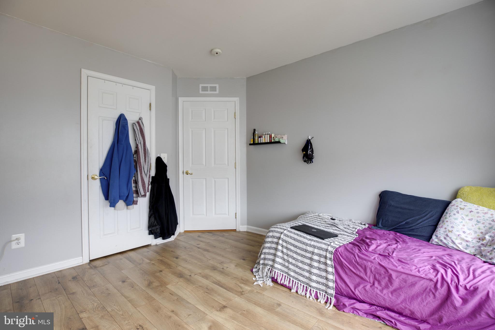 PARKWAY WEST - Residential