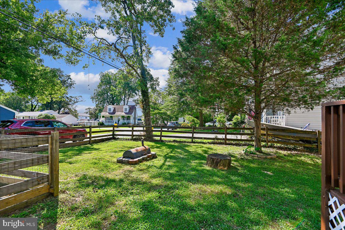 7748 WEST DRIVE