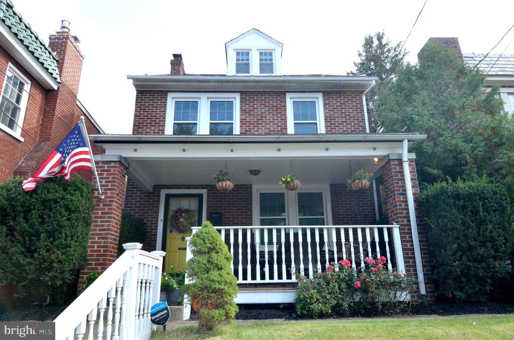 Photo of 646 Park Avenue, Lancaster, PA 17602 (MLS # PALA2041858)
