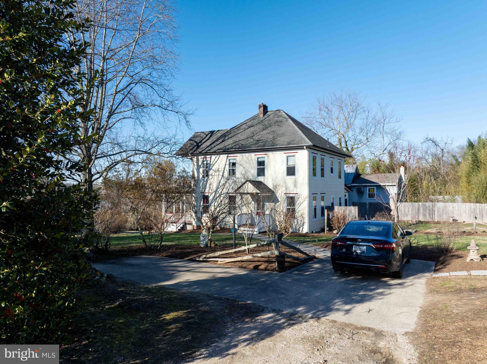 HILLSBORO ESTATES - Residential