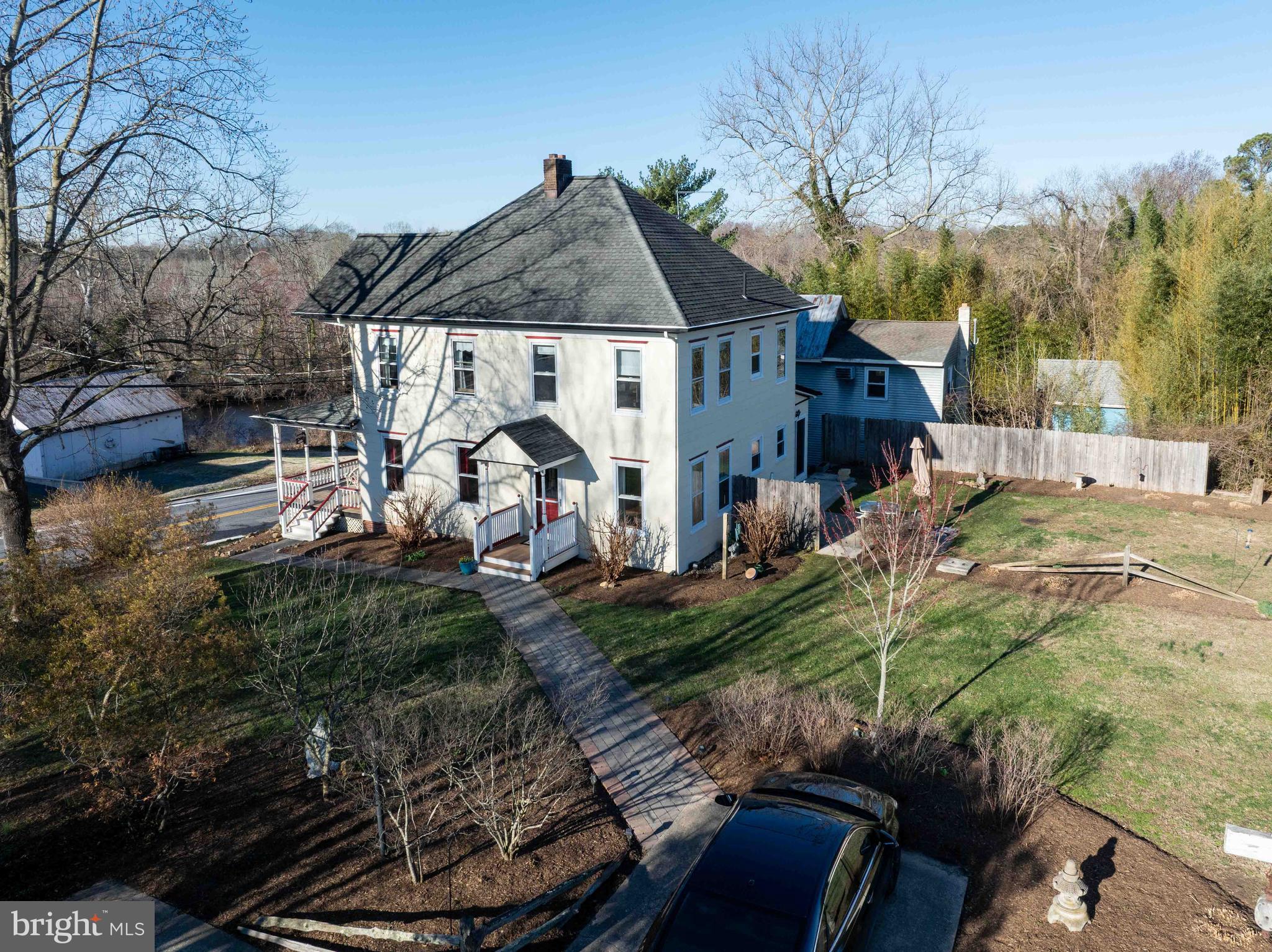 HILLSBORO ESTATES - Residential