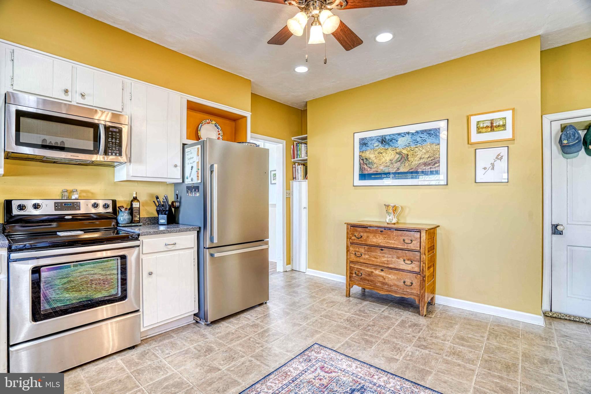 HILLSBORO ESTATES - Residential